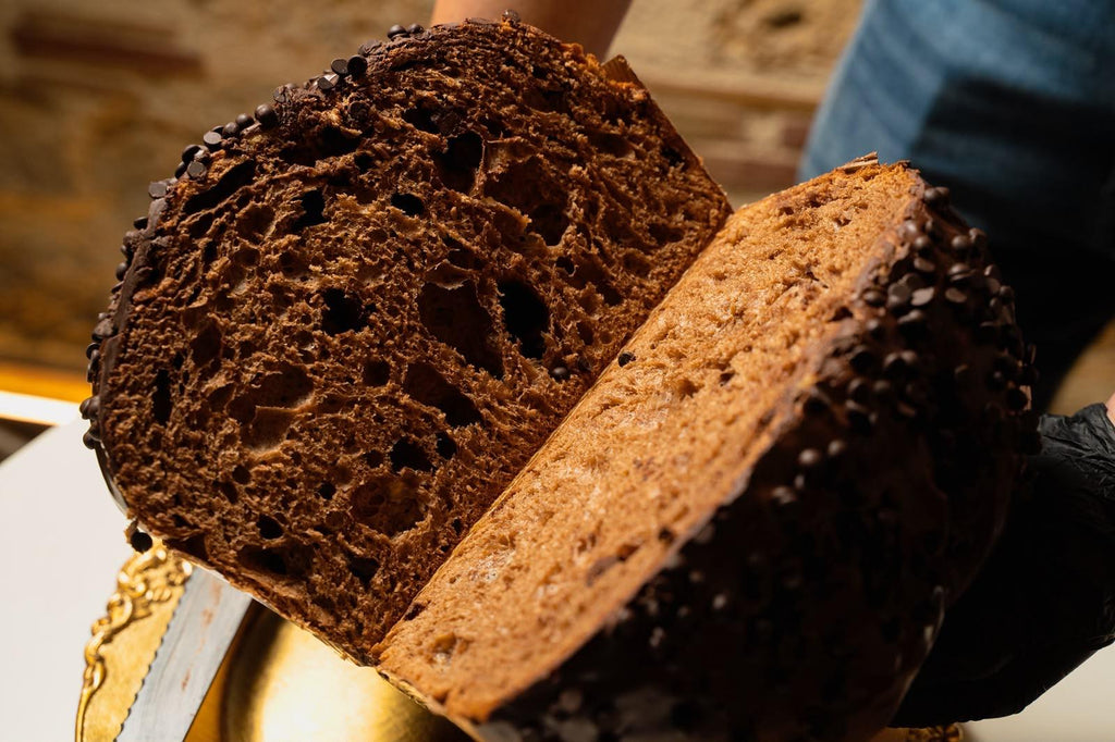 Panettone al Cioccolato con Sac à Poche di Nutella